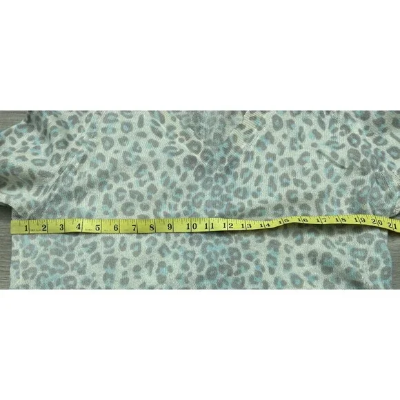 360 Cashmere Animal Leopard Print White Gray blue Cashmere  Sweater large soft - Picture 3 of 7